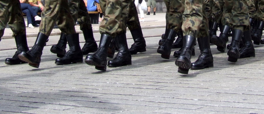 ​Wojsko przejmuje organizację rządowego marszu 11 listopada, który w środę zapowiedział rzecznik prezydenta. To Ministerstwo Obrony Narodowej jest wiodącą instytucją - dowiedział się reporter RMF FM.