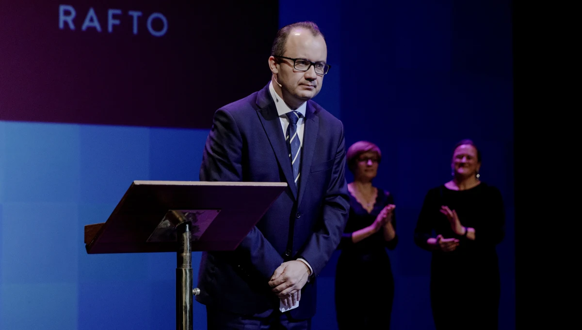 Wyłącznie sąd rozstrzygnąć może o tym, co się dzieje w przypadku kolizji dwóch zdarzeń - organizowanego przez obywateli zgromadzenia i zgromadzenia, które chce w tym samym miejscu zorganizować władza państwowa - czytamy w oświadczeniu Rzecznika Praw Obywatelskich Adam Bodnar dot. obchodów 11 XI w Warszawie.