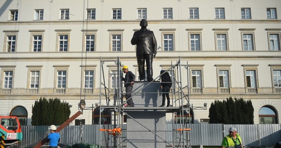 Warszawa: W sobotę odsłonięcie pomnika Lecha Kaczyńskiego