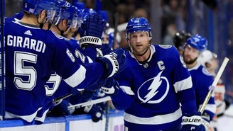 NHL: Hokeiści Tampa Bay Lightning nie zwalniają tempa