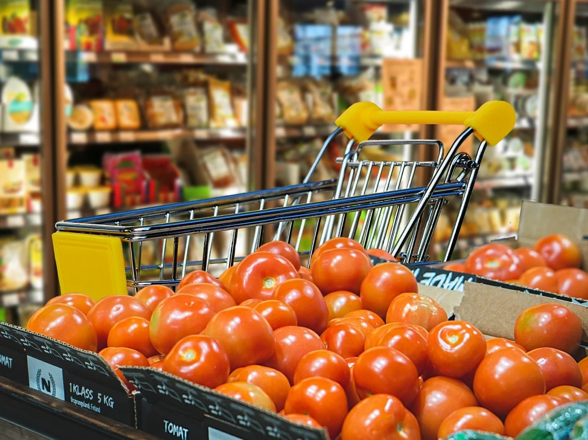 Idą wielkie zmiany podatku VAT! Ministerstwo Finansów opublikowało projekt nowej ustawy. W efekcie pozmieniają się stawki podatkowe większości produktów w naszych sklepach. ​Chodzi o zrobienie porządku w całym systemie - tłumaczy resort.