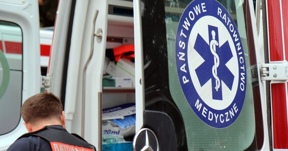 Dziewięć osób zostało rannych w zderzeniu samochodu osobowego z busem w Zakopanem -Brzezinach. Po zderzeniu bus dachował. Informację dostaliśmy na Gorącą Linię RMF FM. 

