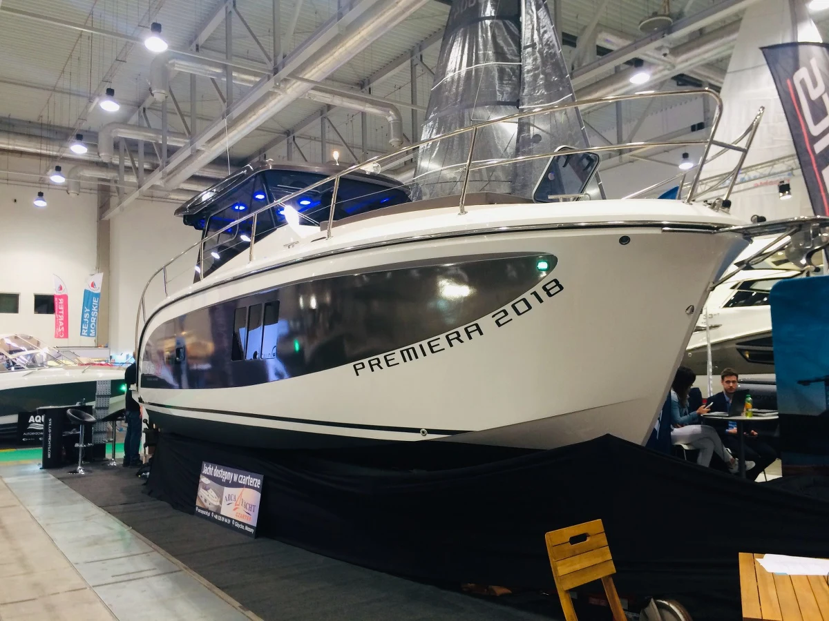 Niemal 100 łodzi, jachtów, motorówek i innych konstrukcji pływających – można zobaczyć na największej w kraju wystawie – na Targach Żeglarstwa i Sportów Wodnych Boatshow w Łodzi. W tym roku nowością jest luksusowy jacht motorowy polskiej produkcji, sprzedawany prawie we wszystkich krajach Europy czy aluminiowych jacht spacerowy, zbudowany w łódzkiej stoczni.