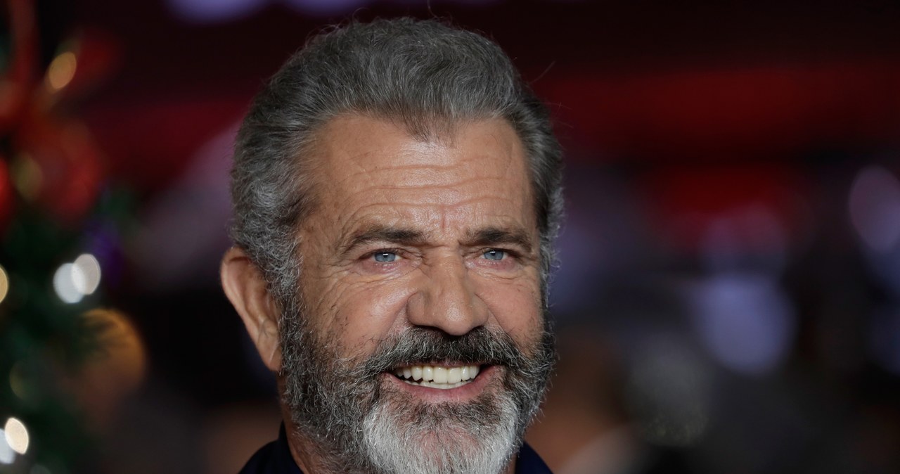 9 czerwca w Paryżu rozpoczęły się prace na planie thrillera zatytułowanego "On the Line" („Na linii”). W głównej roli wystąpi w nim Mel Gibson. Jak informuje portal „ScreenDaily”, słynny aktor wcieli się w nim w rolę obrazoburczego gospodarza radiowego programu typu talk show. Reżyserem filmu jest Romuald Boulanger, autor "Niebezpiecznego pokera".