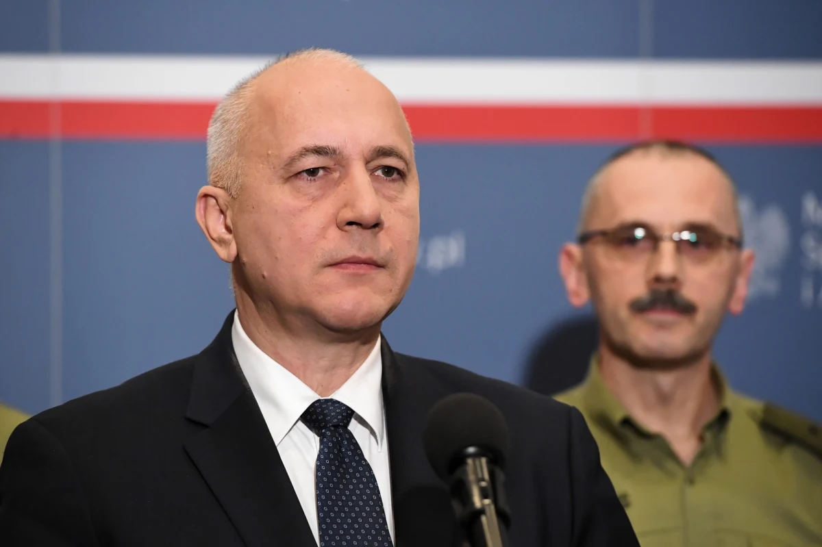 Przed Marszem Niepodległości nie wpuszczono do Polski osób propagujących totalitaryzmy - powiedział minister spraw wewnętrznych i administracji Joachim Brudziński. Straż Graniczna otrzymała od ABW listę ok. 400 ekstremistów; wielu nie wpuszczono do Polski.