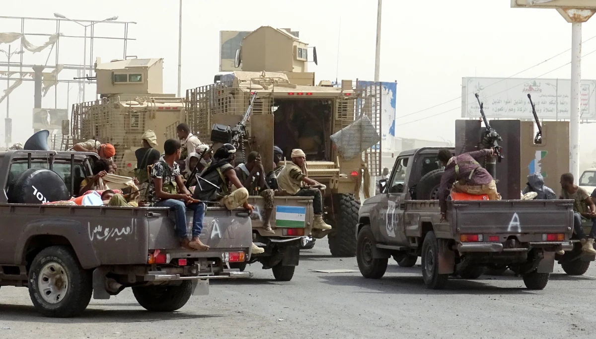 ​Co najmniej 149 osób, w tym 110 rebeliantów Huti, 32 żołnierzy sił rządowych oraz siedmiu cywilów, zginęło w ciągu ostatniej doby w walkach o Al-Hudajdę, portowe miasto na zachodzie Jemenu - poinformowały miejscowe źródła medyczne.