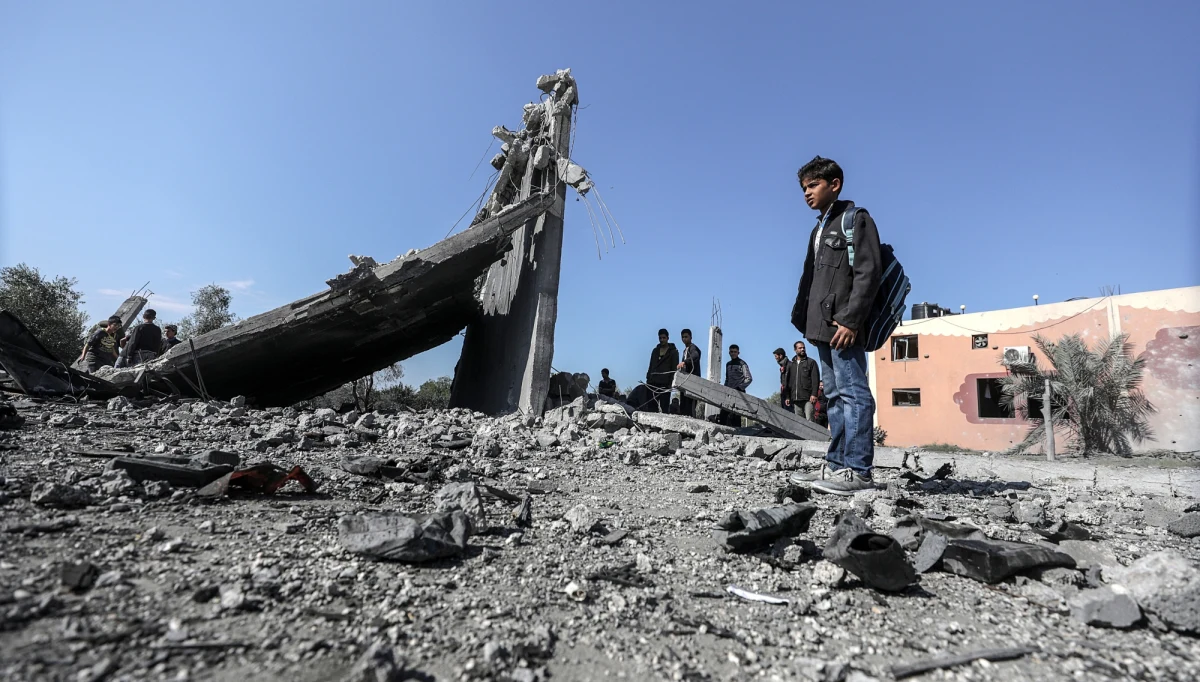 ​Palestyńczycy ze Strefy Gazy ostrzelali z rakiet tereny po izraelskiej stronie granicy. W odwecie Izrael przeprowadził atak lotniczy, w którym zginęły dwie osoby, a trzy zostały ranne - podała AP, powołując się na palestyński resort zdrowia.