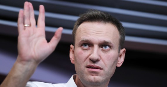 Jeden z przywódców opozycji w Rosji Aleksiej Nawalny poinformował, że zabrano mu paszport na lotnisku, gdy udawał się na ogłoszenie decyzji Europejskiego Trybunału Praw Człowieka (ETPCz) w dotyczącej go sprawie, i nie pozwolono mu wyjechać.