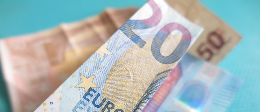 Rządząca we Włoszech koalicja prawdopodobnie nie zmieni propozycji w sprawie przyszłorocznego budżetu, czego oczekuje Komisja Europejska - pisze AFP. Dziś upływa termin, w którym Rzym ma przedstawić zmodyfikowany plan budżetowy na 2019 r.