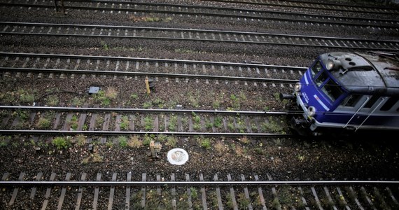 14-letni chłopiec został potrącony przez lokomotywę na stacji w Chełmie na Lubelszczyźnie. Zginął na miejscu. Policja wyjaśniają okoliczności wypadku.