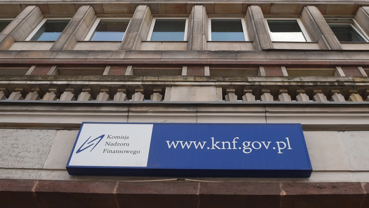 Grzegorz Kowalczyk - radca prawny, którego nazwisko pojawiło się w kontekście opisanego przez "Gazetę Wyborczą" spotkania szefa KNF z Leszkiem Czarneckim zapewnił w rozmowie z money.pl, że artykuł jest dla niego zaskakujący. "Nie rozmawiałem z szefem KNF o pracy" - dodał.