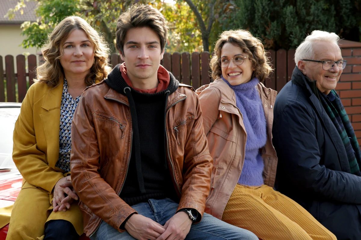 "Marian, tu jest jakby luksusowo". "Mądra, ale rozumu za grosz" czy "Przyjęte do aprobującej wiadomości". To tylko kilka cytatów z uwielbianego przez widzów filmu "Kogel mogel". "Miszmasz", czyli trzecia część komedii, 25 stycznia wejdzie do kin.