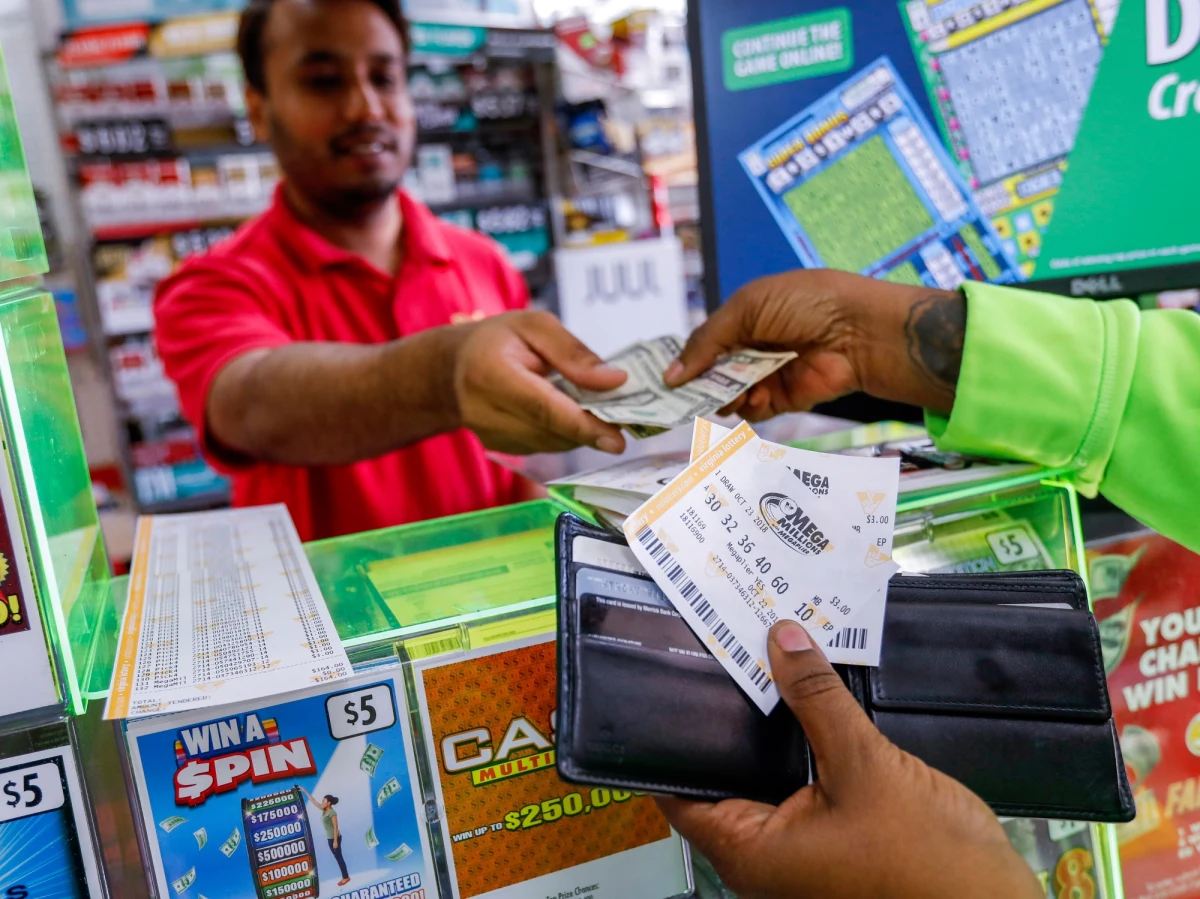 ​Zwycięzca amerykańskiej loterii Mega Millions, który w październiku wygrał ponad 1,5 miliarda dolarów, wciąż nie zgłosił się po odbiór nagrody. Szczęśliwiec z Karoliny Południowej ma na to 180 dni.