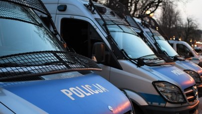 Obława w Krakowie: Bandyci ukradli dwie walizki złotej biżuterii 
