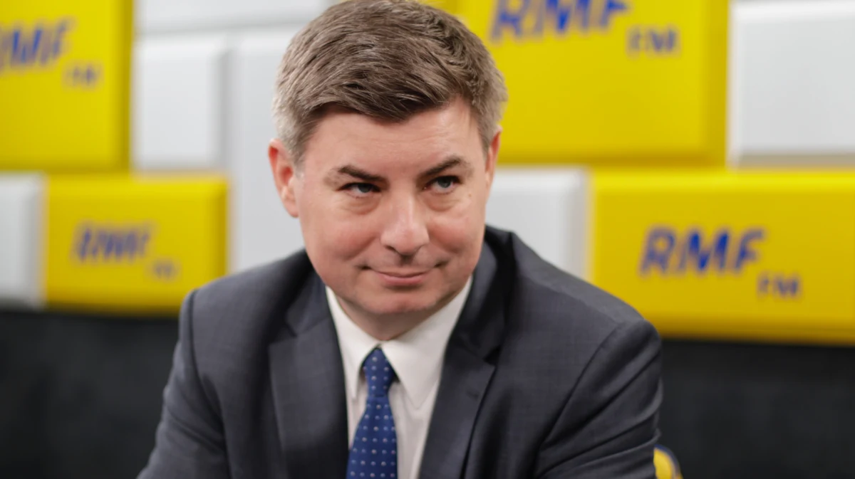 „Można się było tego spodziewać z temperatury rozmów, jakie prowadziliśmy z partnerami” – powiedział w Popołudniowej rozmowie w RMF FM Jan Grabiec pytany o koalicję Prawa i Sprawiedliwości i Bezpartyjnych Samorządowców w dolnośląskim sejmiku. Poseł PO podtrzymał zdanie, że wyniki wyborów samorządowych świadczą o „początku końca PiS”.  „PiS mówił przed wyborami o 10 sejmikach, które co najmniej zdobędą. Widać, że sformułowali większość w sześciu, mają szanse na siódmy (…). – powiedział Grabiec. Gość stwierdził też, że koalicja PiS i samorządowców, to "korupcja polityczna", a jej przejawem są "stanowiska w spółkach Skarbu Państwa".