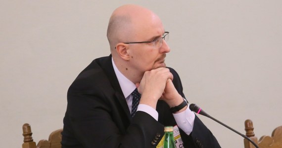 Marcin Pachucki w ciągu najbliższych godzin zostanie powołany na pełniącego obowiązki szefa Komisji Nadzoru Finansowego - zapowiedziała rzeczniczka rządu Joanna Kopcińska. Pachucki był dotychczas zastępcą Marka Chrzanowskiego, który złożył wczoraj dymisję z funkcji szefa KNF.