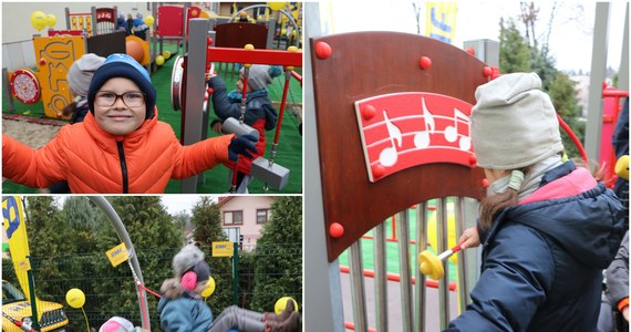 "Bocianie Gniazdo" i tunel-zjeżdżalnia okazały się hitem nowego sensorycznego placu zabaw, który zbudowaliśmy w ramach naszego charytatywnego projektu Lepsze Jutro z RMF FM dla maluchów z terapeutycznego przedszkola "Rozwijanka" w Wieliczce! W południe przedszkolaki symbolicznie otworzyły ogród, przecinając żółto-niebieską wstęgę. "W końcu będziemy mieć swoje miejsce" - uśmiecha się w rozmowie z RMF FM założycielka i dyrektorka "Rozwijanki" Emilia Owczarek.