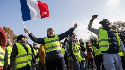 "Żółte kamizelki" protestują we Francji. Doszło do starć z policją
