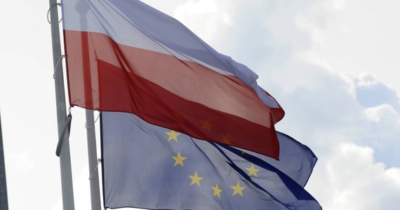 Polska przekazała swoją odpowiedź Komisji Europejskiej w sprawie wykonania postanowienia TSUE o Sądzie Najwyższym – poinformowały polskie źródła dyplomatyczne w rozmowie z dziennikarką RMF FM Katarzyną Szymańską-Borginon. Polska miała czas do północy. 