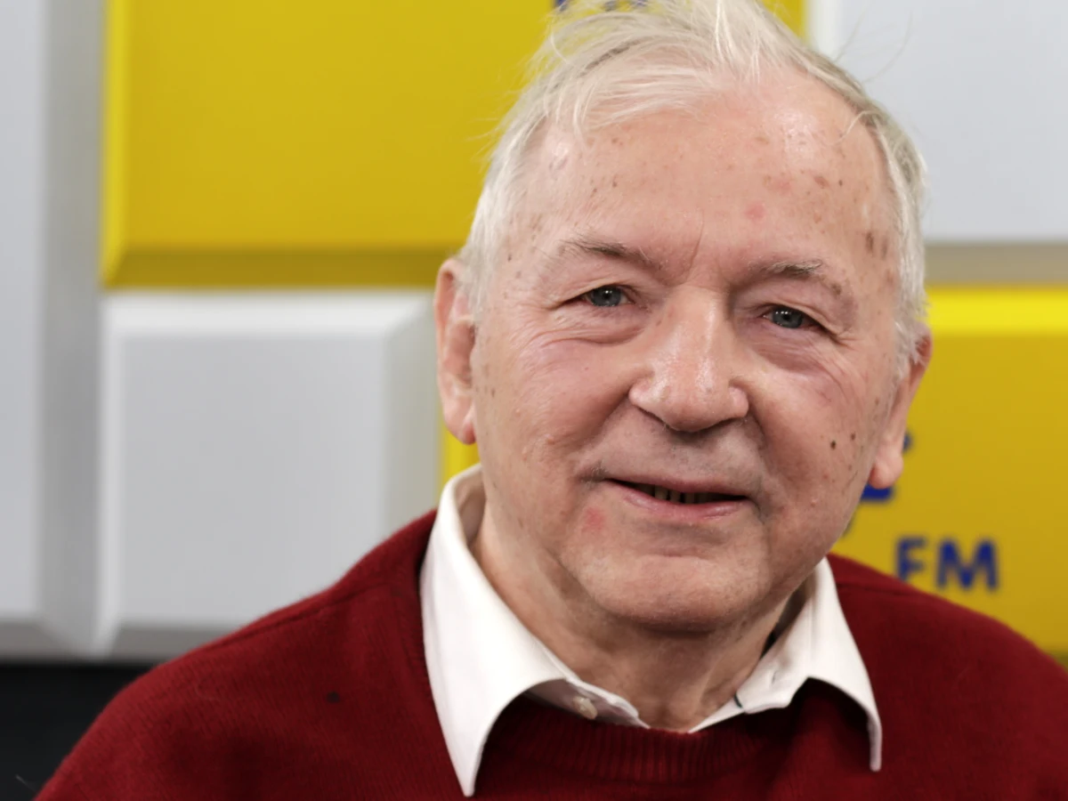 „Byłem doradcą wielu ministrów wielu rządów i nie słyszałem o nagrywaniu. To nagrywanie to się stało jakąś modą w ostatnich latach. (…) Styk wielkiego biznesu i polityki najwyraźniej skłania ludzi do nagrywania” - mówi w Porannej rozmowie w RMF FM prof. Stanisław Gomułka, główny ekonomista Business Centre Club i były wiceminister finansów. Dopytywany o aferę w KNF, powiedział: „Mamy tu do czynienia ze stykiem korupcji i polityki”.