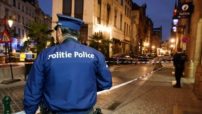 Atak nożownika na policjanta w Brukseli