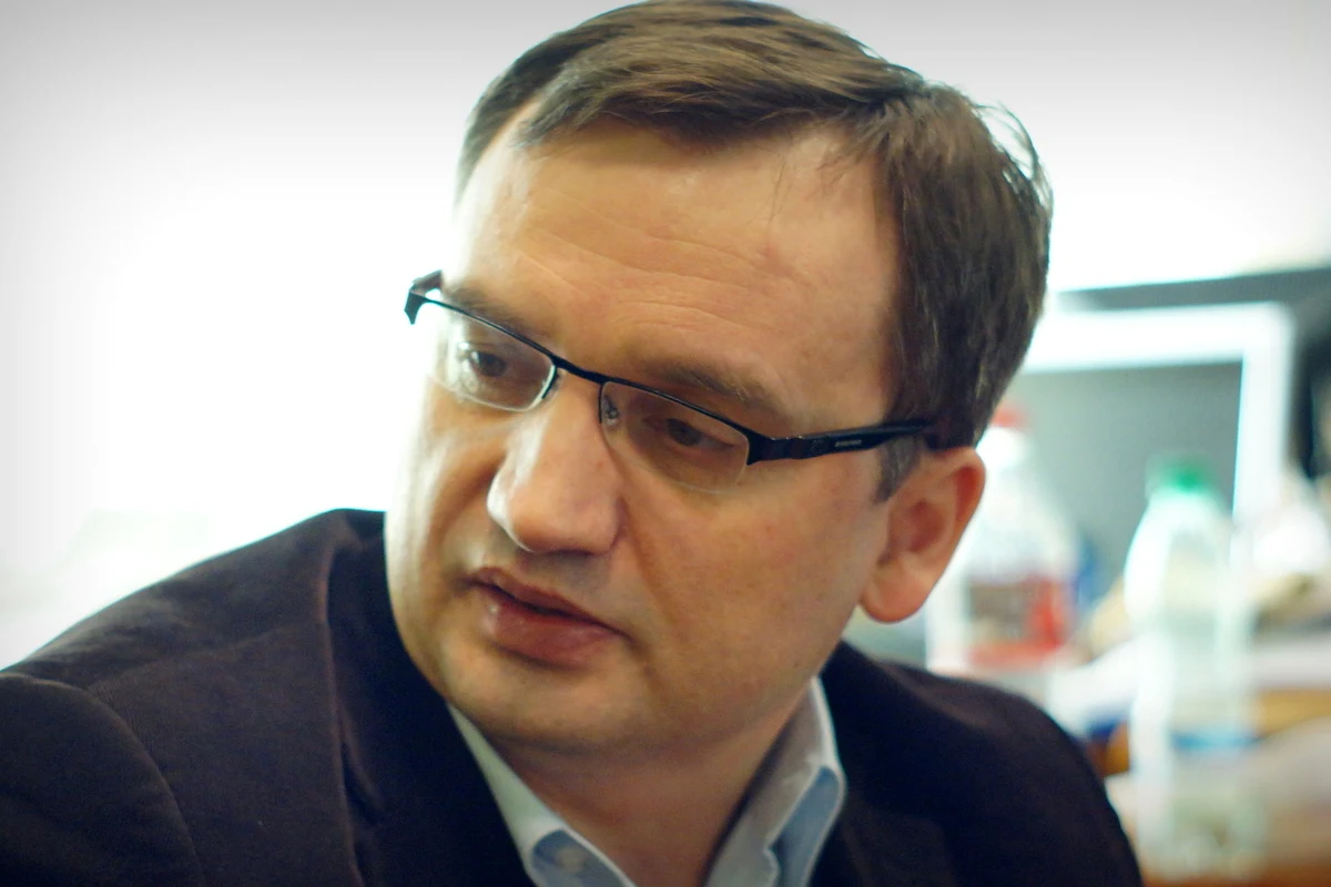 ​W Parlamencie Europejskim szykuje się ponowne grillowanie Polski. Komisja ds. wolności obywatelskich (LIBE) Parlamentu Europejskiego organizuje we wtorek publiczne wysłuchanie na temat praworządności w Polsce.