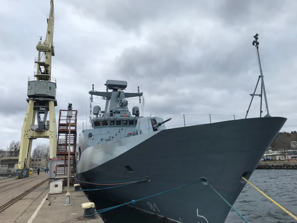 "Ślązak" - dawna korweta "Gawron", a przyszły okręt patrolowy naszej Marynarki Wojennej po raz drugi wychodzi dziś w morze. Do końca marca jednostka ma zostać przekazana siłom zbrojnym. Historia jej  budowy sięga 2001 roku. Na razie nie wiadomo, kiedy okręt będzie mógł wejść do służby. 