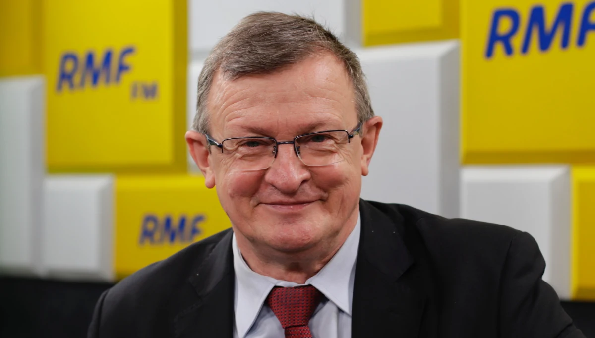 "Szybkość nie zawsze jest pochwalana i w tych sprawach zawsze będzie przytyk" – mówił w Porannej rozmowie w RMF FM poseł Zjednoczonej Prawicy Tadeusz Cymański, pytany o kolejną - siódmą - nowelizację ustawy o Sądzie Najwyższym. „Wykonanie wyszło jak wyszło. Jesteśmy realistami, żyjemy w realnym świecie i nie ma co tutaj udawać i ukrywać, że nasze działania są reakcją na sytuację jaka powstała. Chcemy zgody, chcemy porozumienia, nie chcemy konfliktu z Unią Europejską” – dodał. Pytany o to, co w wyniku tych wszystkich poprawek wyszło, stwierdził, że najważniejsza jest „zmiana konstrukcji Sądu Najwyższego”. „Nawet dla jednej rzeczy warto siedem razy żabę połknąć” – powiedział gość Roberta Mazurka.