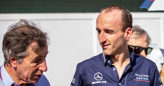 "Drugie życie Roberta Kubicy" - tak włoska agencja Ansa podsumowała powrót polskiego kierowcy do Formuły 1. W Abu Zabi ogłoszono, że od przyszłego roku będzie jeździł w zespole Williamsa. "Oto spełniło się marzenie fanów F1" - podkreśla się w komentarzach.