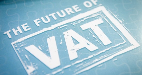 ​Nowelizacja ustawy zakładająca wydłużenie obowiązywania stawek VAT w wysokości 23 proc. i 8 proc. została przyjęta przez Sejm. Zgodnie z obowiązującymi przepisami, stawki 23 i 8 proc., wprowadzone od 2011 roku, miały obowiązywać do końca 2018 roku.