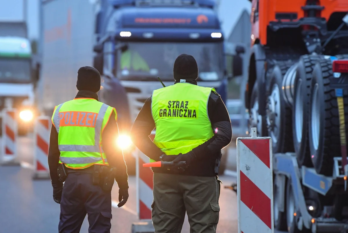 Nawet 45 kilometrów miał w piątek korek na autostradzie A2 po stronie Niemiec do Polski, przed granicą w Świecku. Powodem były m.in. roboty drogowe i zwężenie trasy do jednego pasa.