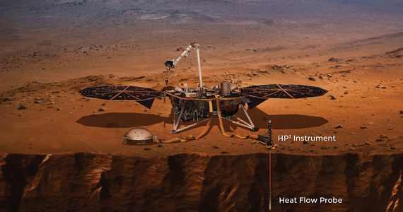 W poniedziałek wieczorem czasu polskiego na Marsie wyląduje sonda InSight. "To misja inna niż wszystkie, realizowane do tej pory na Czerwonej Planecie. Sonda będzie badała historię i obecny stan geologiczny Marsa, zajrzy pod jego powierzchnię" - mówi RMF FM Łukasz Wiśniewski, wiceprezes firmy Astronika, która dostarczyła istotny dla pracy sondy element. Kret HP3 to próbnik termiczny, który ma dotrzeć 5 metrów pod powierzchnię Marsa. Astronika na zlecenie Niemieckiej Agencji Kosmicznej wykonała jego mechanizm wbijający. "Budowa penetratorów do wbijania się w powierzchnię różnych ciał niebieskich, to dość niszowa i awangardowa dziedzina inżynierii kosmicznej. To trudne miedzy innymi dlatego, że jeśli są źle zaprojektowane, to mogą się same zniszczyć. Ale mamy duże doświadczenie w konstrukcji tego typu instrumentów" - mówi Grzegorzowi Jasińskiemu, dziennikarzowi RMF FM, Łukasz Wiśniewski.