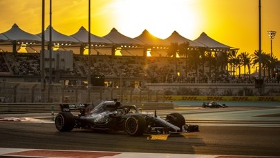 Formuła 1: Lewis Hamilton z pole position przed GP Abu Zabi. Kierowcy Williamsa słabo