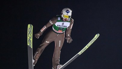 PŚ w Kuusamo: Fenomenalny Stoch na podium, Kobayashi poza zasięgiem! [ZOBACZ WIDEO]