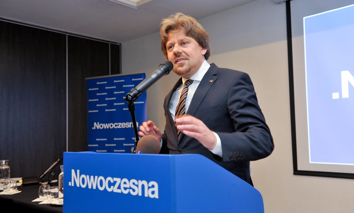 Zgodnie z decyzją zarządu zawieszam posła Piotra Misiłę w Nowoczesnej, składam wniosek do Sądu Koleżeńskiego o usunięcie go z partii - poinformowała w poniedziałek szefowa Nowoczesnej Katarzyna Lubnauer. Jak oceniła, Misiło "niszczy Koalicję Obywatelską przez swoje osobiste ambicje".