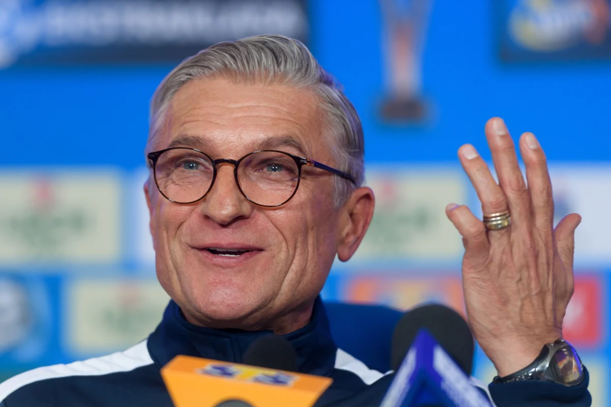 Adam Nawałka jest już po pierwszym treningu z zespołem Lecha Poznań. Szkoleniowcem piłkarzy „Kolejorza” został wczoraj. "Pracę w Lechu Poznań traktuję jako wyzwanie. Będę miał okazję sprawdzić swój potencjał i doświadczenie" - powiedział Nawałka.