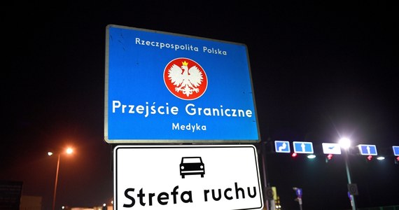 W związku z blokadą po ukraińskiej stronie drogowe przejścia graniczne w miejscowości Budomierz-Hruszew, Korczowej i Medyce są nieprzejezdne. Tak jest od niedzieli. Bez zakłóceń odbywają się natomiast odprawy w ruchu kolejowym i pieszym.
