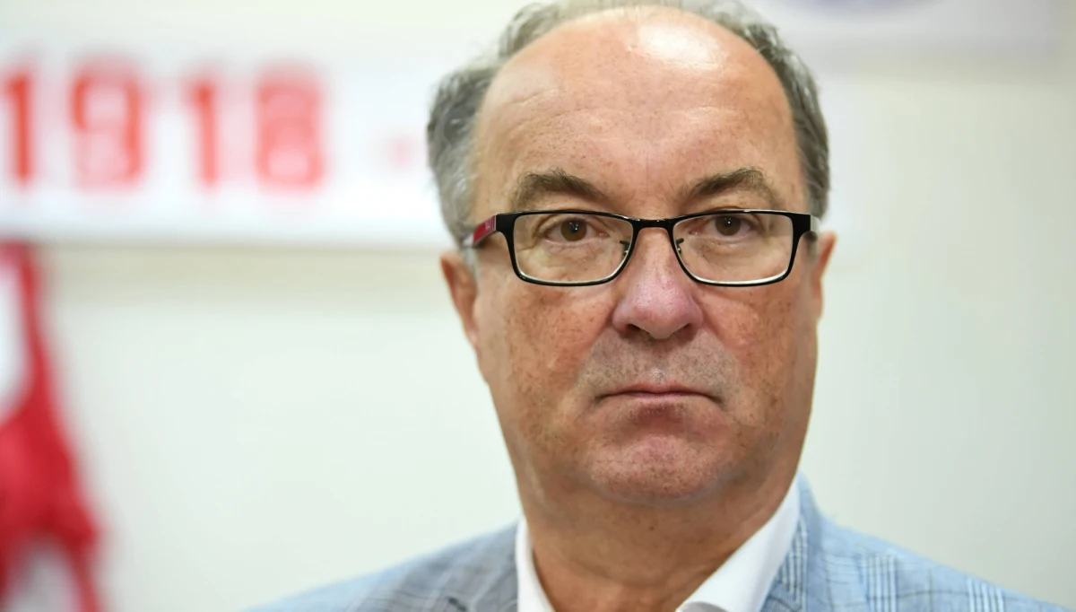 ​Nikt nie chce, żebym się podał do dymisji poza działaczami w Warszawie - stwierdził szef SLD Włodzimierz Czarzasty pytany w Polsat News, czy poda się do dymisji. Jego odejścia domagają się członkowie partii z Warszawy i Poznania.