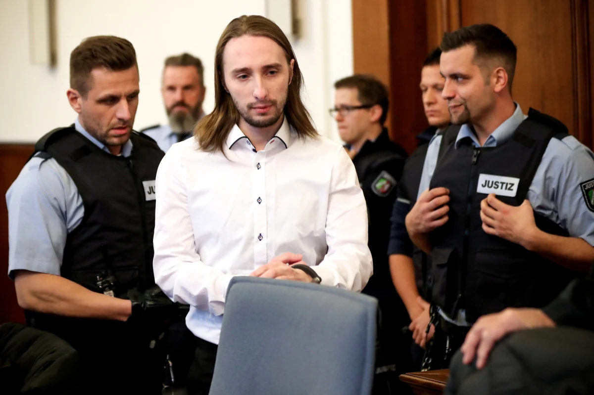 Siergiej W. został skazany na 14 lat więzienia za próbę zamordowania 28 osób w wyniku podłożenia ładunku wybuchowego 11 kwietnia ubiegłego roku. Mieszkaniec Rottenburga nad Neckarem odpalił trzy ładunki wybuchowe w czasie przejazdu autobusu wiozącego z hotelu ekipę Borussii Dortmund na mecz Ligi Mistrzów z AS Monaco.