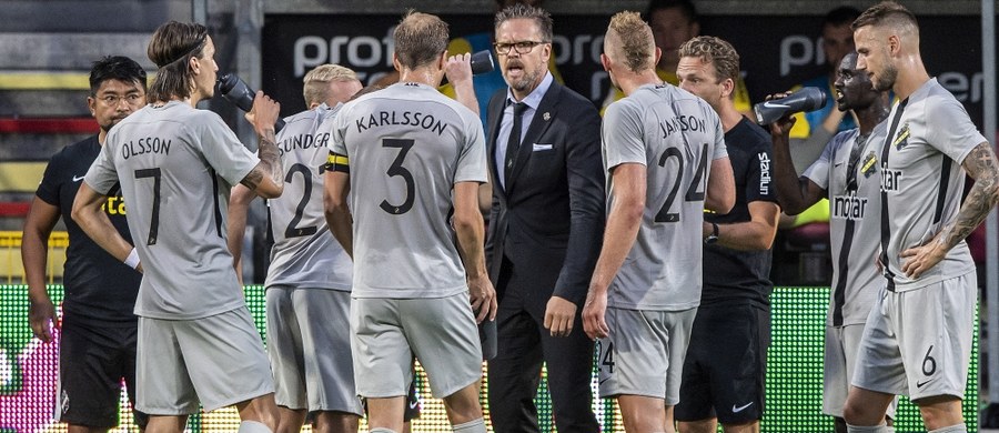 Sztokholmski klub piłkarski AIK zaproponował wśród nowej serii biletów nie tylko karnety sezonowe, ale też imienną wejściówkę ważną do końca życia kibica, w cenie 189 100 koron (17,5 tys euro).