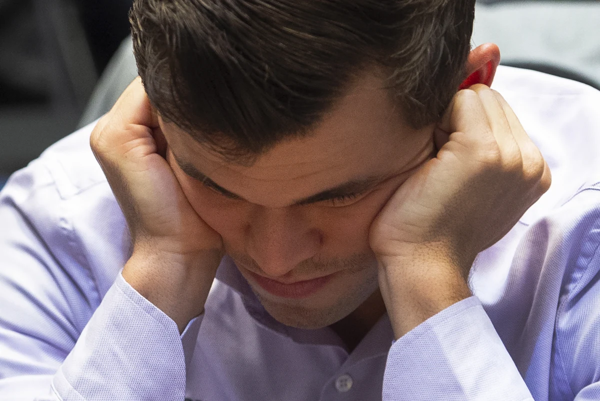 Norweg Magnus Carlsen pokonał w Londynie Amerykanina Fabiano Caruanę i obronił tytuł mistrza świata w szachach.