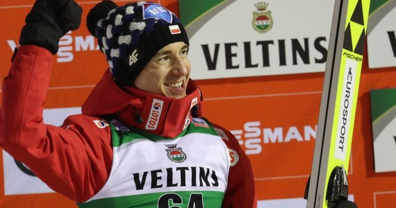 Kamil Stoch nigdy nie stał na podium w Niżnym Tagile! Polski skoczek startował tam 4 razy, ale nigdy z powodzeniem. Teraz jedzie do Rosji, żeby przełamać złą passę - tak jak udało mu się przełamać niemoc na początku sezonu w Kuusamo. W dwóch ostatnich konkursach Stoch dwa razy stanął tam na podium. W najbliższy weekend będzie próbował okiełznać nieprzyjazny obiekt w azjatyckiej części Rosji.