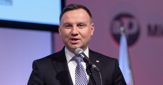 Prezydent Andrzej Duda podpisał ustawę o zmianie niektórych ustaw w związku ze wzmocnieniem nadzoru finansowego - poinformowała Kancelaria Prezydenta. W ustawie jest artykuł umożliwiający przejmowanie przez banki innych banków znajdujących się w kłopotach.