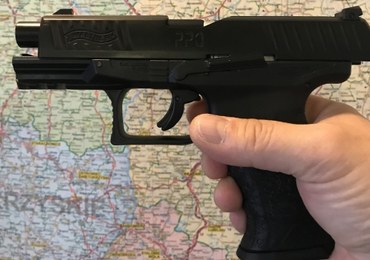 Legnica: Policjanci postrzelili mężczyznę, który groził im nożem