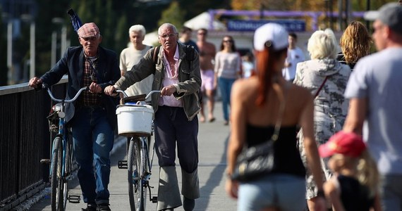 Marzenie. Podróż dookoła świata? Nowy samochód? Dom z ogrodem? A komplet nowych ręczników? Albo "pomarańcze lub jakieś słodycze"? Dla wielu podopiecznych Szlachetnej Paczki nieosiągalnym marzeniem pozostaje to, co inni traktują jako rzeczy codziennego użytku. Na stronie www.szlachetnapaczka.pl wciąż można wybrać rodziny i przygotować dla nich mądrą pomoc lub zdecydować się na wsparcie projektu w inny sposób.