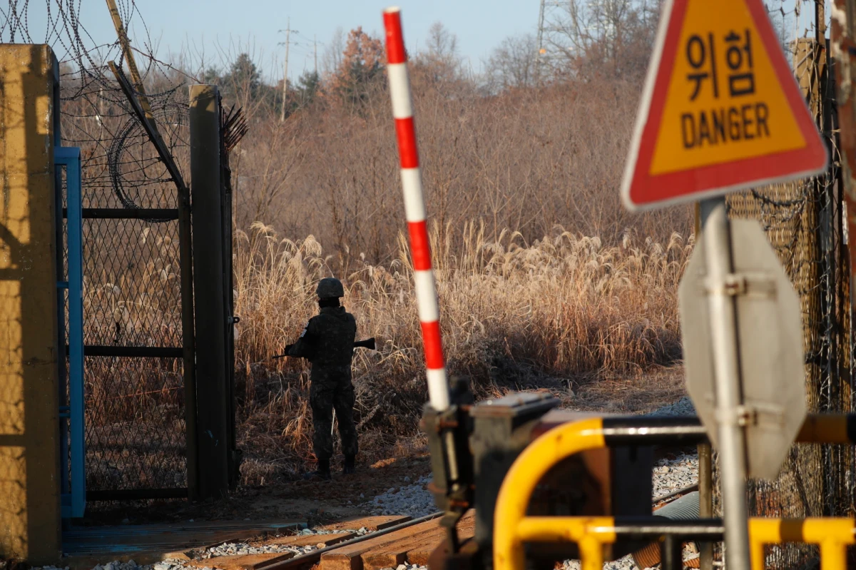 Prezydent Donald Trump zapowiedział, że drugi szczyt z północnokoreańskim przywódcą Kim Dzong Unem odbędzie się prawdopodobnie w styczniu lub lutym 2019 roku. Dodał, że kiedyś zaprosi Kima do Stanów Zjednoczonych.