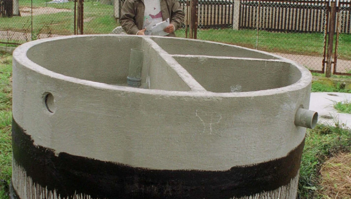 ​Kaliska policja pod nadzorem prokuratury prowadzi wyjaśnienia w sprawie śmierci 54-letniego mieszkańca Tykadłowa w powiecie kaliskim, który, jak wynika ze wstępnych ustaleń, utopił się w szambie - poinformowała PAP rzecznik prasowy kaliskiej policji Anna Jaworska-Wojnicz.