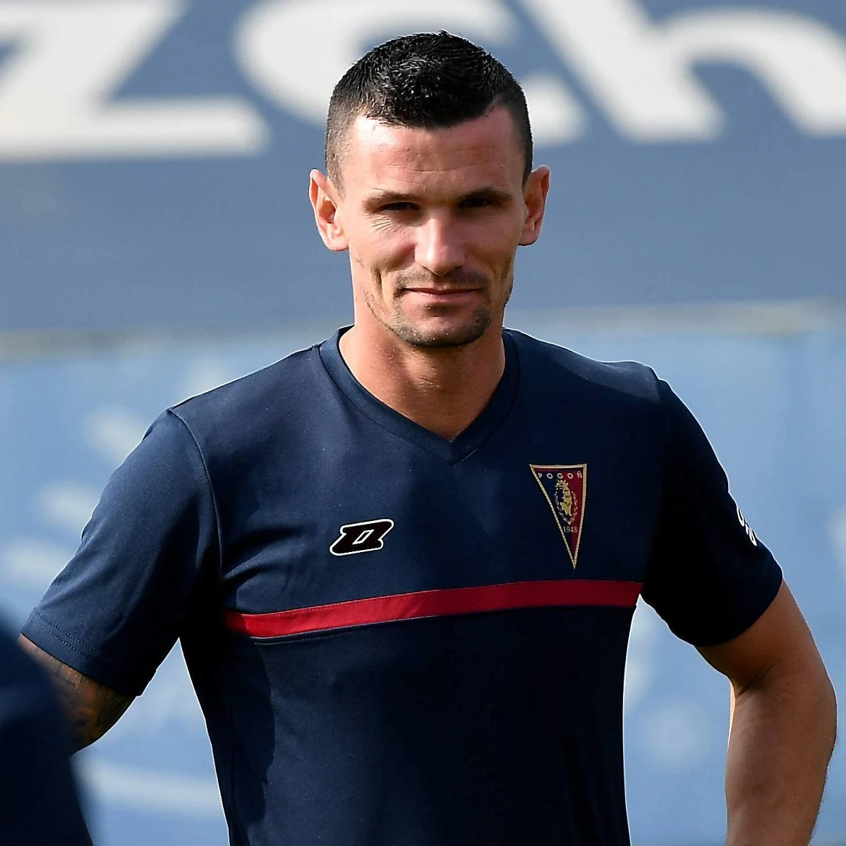 Kapitan piłkarskiej Pogoni Szczecin Adam Frączczak przeszedł w poniedziałkowy poranek w Warszawie zabieg usunięcia guza przysadki mózgowej. Operacja przebiegła - zdaniem lekarzy - zgodnie z planem.