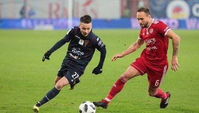 Napastnik w roli bramkarza, 2 gole Jodłowca. Piast Gliwice gromi Pogoń Szczecin 3:0!