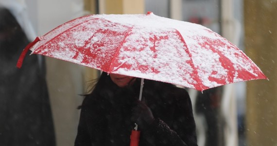 ​IMGW wydał ostrzeżenia pierwszego stopnia przed silnym wiatrem i oblodzeniem dla pięciu województw. Alerty obowiązują w zachodnich powiatach nadmorskich i w górach na południowym wschodzie Polski.